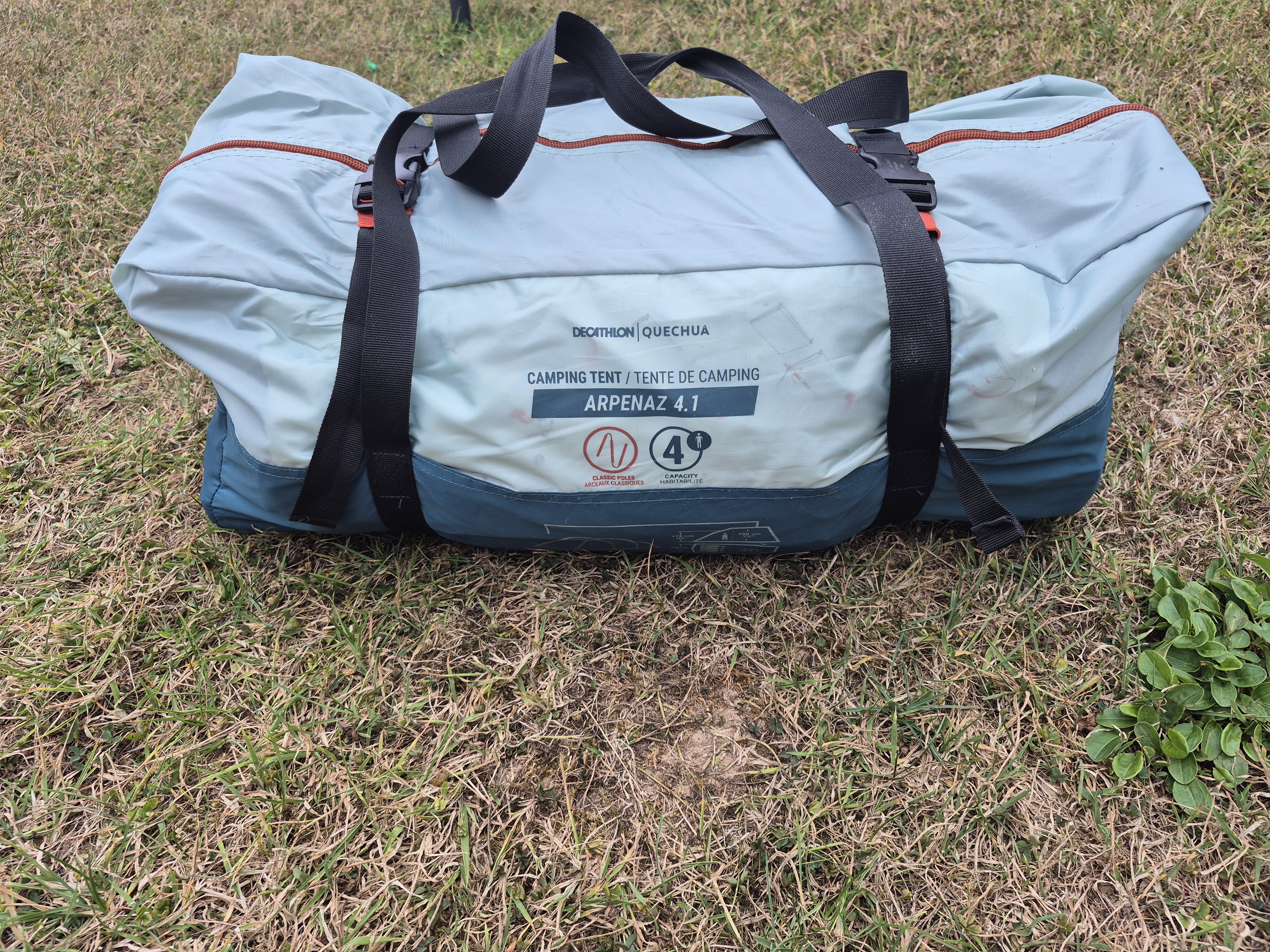 Quechua 4 person camping tent