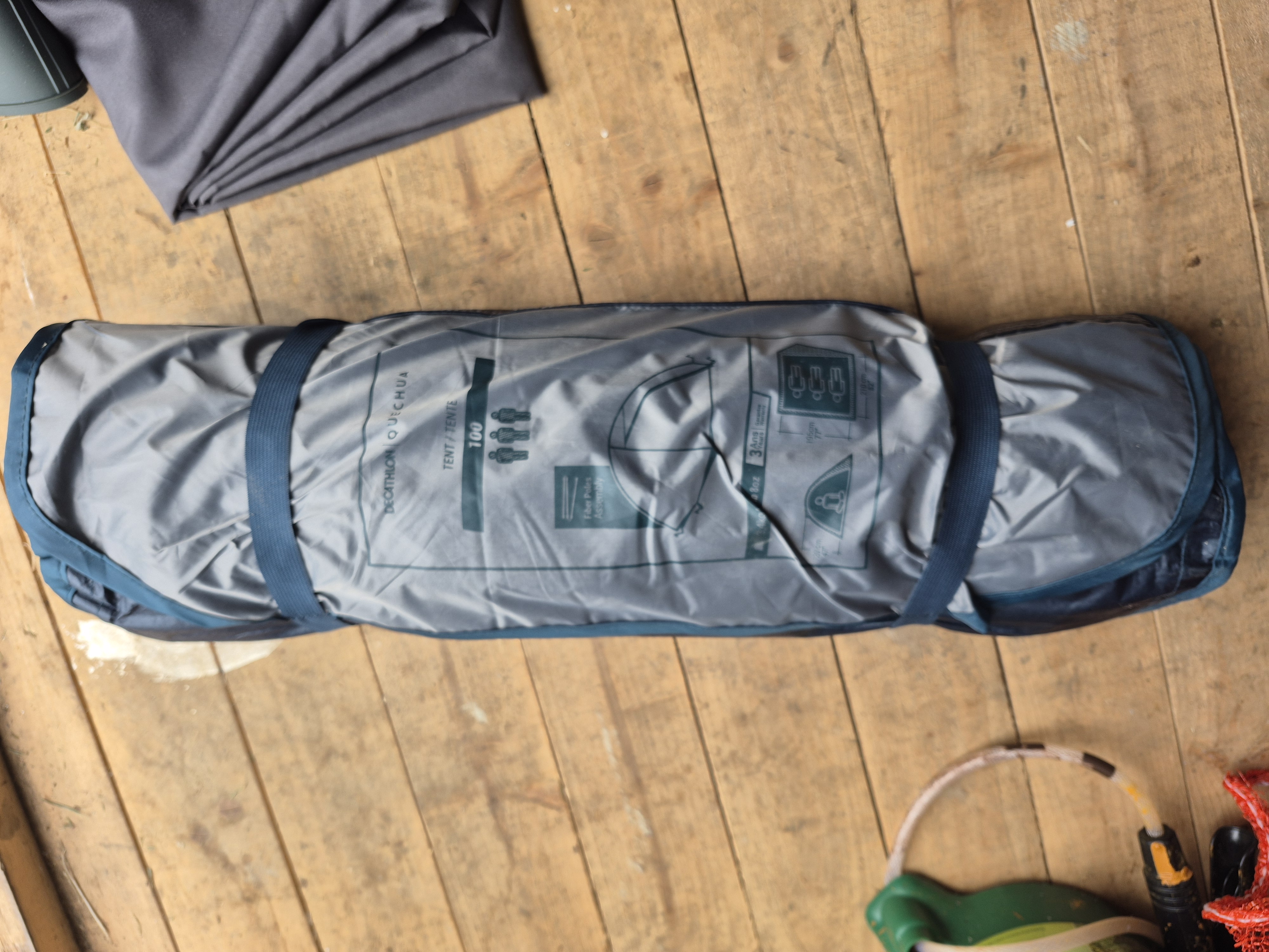 Decathalon Quechua 3 person camp tent